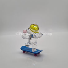 Lade das Bild in den Galerie-Viewer, SWAROVSKI Kris Bär Skaterbär 5619208