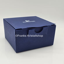 Lade das Bild in den Galerie-Viewer, SWAROVSKI Kris Bär auf Schlitten Ornament 718990