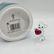 Lade das Bild in den Galerie-Viewer, SWAROVSKI Kris Bär Herz Geburtsstein Juli Fuchsia 5126902