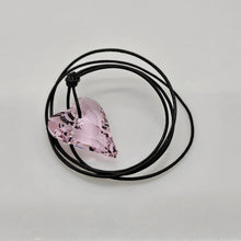 Lade das Bild in den Galerie-Viewer, SWAROVSKI Kristallwelten Kette Rosa Herz
