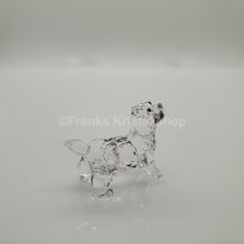 Lade das Bild in den Galerie-Viewer, SWAROVSKI Labrador Welpe Stehend 5400141