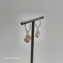 Lade das Bild in den Galerie-Viewer, SWAROVSKI Latisha Drop-Ohrhänger Blume, Rosa, Rhodiniert 5636485