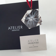 Lade das Bild in den Galerie-Viewer, SWAROVSKI Libeskind Weihnachtsstern Ornament 5492545