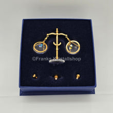Lade das Bild in den Galerie-Viewer, SWAROVSKI Memories Waage mit Gewichten 272709