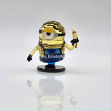 Lade das Bild in den Galerie-Viewer, SWAROVSKI Minions Stuart 5692028