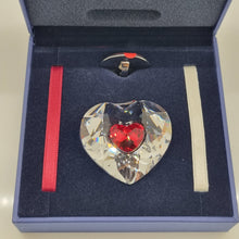 Lade das Bild in den Galerie-Viewer, SWAROVSKI Herz Jahresherz 2004 Ornament 629510
