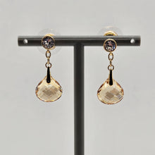 Lade das Bild in den Galerie-Viewer, SWAROVSKI Tessa Drop-Ohrhänger Goldfarben Goldlegierungsschicht 5677549
