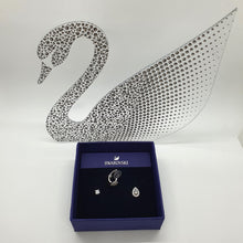 Lade das Bild in den Galerie-Viewer, SWAROVSKI Attract Ohrstecker 2 Stecker und 1 Clip, Rhodiniert 5410284