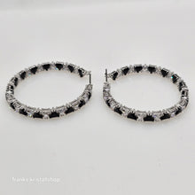 Lade das Bild in den Galerie-Viewer, SWAROVSKI Ortyx Kreolen Schwarz/Weiß, Rhodiniert 5616911