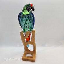Lade das Bild in den Galerie-Viewer, SWAROVSKI Crystal Paradise Papagei Ara Chrome Green auf Holzsockel 685824