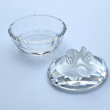 Lade das Bild in den Galerie-Viewer, SWAROVSKI Pillendose Oval Blüten 010105