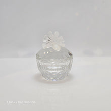 Lade das Bild in den Galerie-Viewer, SWAROVSKI Pillendose Rund Blüten 010068
