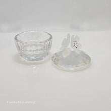 Lade das Bild in den Galerie-Viewer, SWAROVSKI Pillendose Rund Blüten 010068