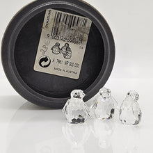 Lade das Bild in den Galerie-Viewer, SWAROVSKI Baby Pinguine 3er Set 209588