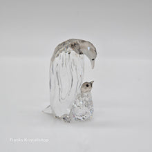 Lade das Bild in den Galerie-Viewer, SWAROVSKI Pinguin Mutter mit Baby 5043728