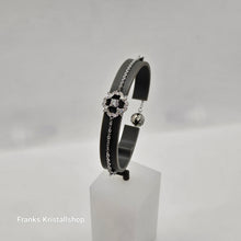Lade das Bild in den Galerie-Viewer, Swarovski Remix Sparkling Dance Flower Armband Gr. M Rhodiniert 5396228