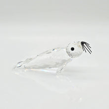 Lade das Bild in den Galerie-Viewer, SWAROVSKI Seehund groß schwarze Schnurrhaare 012261