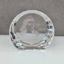 Lade das Bild in den Galerie-Viewer, SWAROVSKI SCS Briefbeschwerer Jahresfigur 2000 Columbine 256855