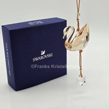 Lade das Bild in den Galerie-Viewer, SWAROVSKI SCS Golden Shadow Schwan Ornament 2020 Loyality Gift 5537960