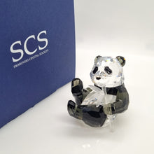 Lade das Bild in den Galerie-Viewer, SWAROVSKI SCS Panda Baby 905543 oU