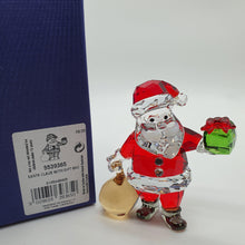 Lade das Bild in den Galerie-Viewer, SWAROVSKI Weihnachtsmann mit Geschenkesack 5539365