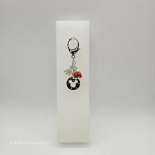 Lade das Bild in den Galerie-Viewer, SWAROVSKI Schlüsselanhänger Mickey Mania 1514983