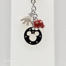 Lade das Bild in den Galerie-Viewer, SWAROVSKI Schlüsselanhänger Mickey Mania 1514983