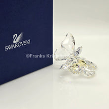 Lade das Bild in den Galerie-Viewer, SWAROVSKI Schmetterling auf Blume 840190