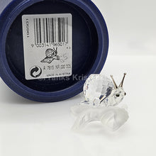 Lade das Bild in den Galerie-Viewer, SWAROVSKI Schnecke auf Blatt Weinblatt 196501