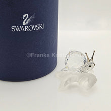 Lade das Bild in den Galerie-Viewer, SWAROVSKI Schnecke auf Blatt Weinblatt 196501