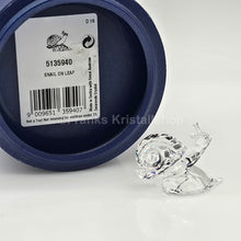 Lade das Bild in den Galerie-Viewer, SWAROVSKI Schnecke auf Blatt 5135940