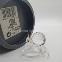 Lade das Bild in den Galerie-Viewer, SWAROVSKI Schnecke auf Blatt Weinblatt 196501