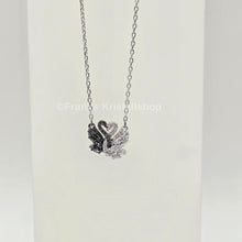 Lade das Bild in den Galerie-Viewer, SWAROVSKI Schwan Kette, Schwarz, Weiß, Metallmix 5705721