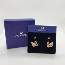 Lade das Bild in den Galerie-Viewer, SWAROVSKI Facet Swan Ohrstecker Schwan, Rosévergoldet 5358058