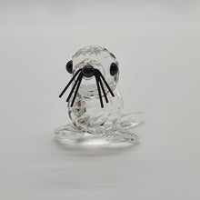 Lade das Bild in den Galerie-Viewer, SWAROVSKI Seehund Baby Mini Robbe 012530