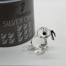 Lade das Bild in den Galerie-Viewer, SWAROVSKI Seehund Baby Mini Robbe 012530