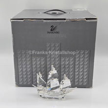 Lade das Bild in den Galerie-Viewer, SWAROVSKI Segelboot Santa Maria 162882