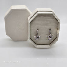 Lade das Bild in den Galerie-Viewer, SWAROVSKI Stella Drop-Ohrhänger Stern, Weiß, Rhodiniert Star 5652002