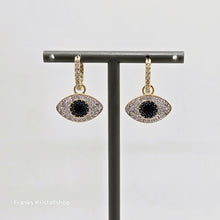 Lade das Bild in den Galerie-Viewer, SWAROVSKI Symbolica Drop-Ohrhänger Böser Blick, Blau, Goldlegierungsschicht 5692163