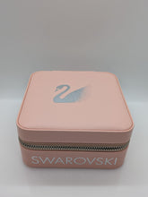 Lade das Bild in den Galerie-Viewer, SWAROVSKI Travel Jewelry Pouch Pink Schmuckbox 5551578