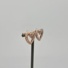 Lade das Bild in den Galerie-Viewer, SWAROVSKI Sublima Herz Ohrstecker Mittel, Weiß, Roségold-Legierungsschicht 5628659