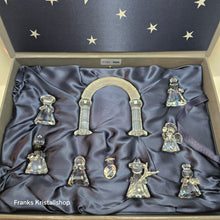 Lade das Bild in den Galerie-Viewer, SWAROVSKI Weihnachtskrippe 9-teilig Sonderausgabe im Koffer