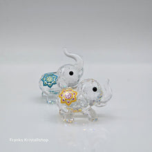 Lade das Bild in den Galerie-Viewer, SWAROVSKI Zodiak Glückliche Elefanten 5428004