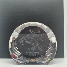 Lade das Bild in den Galerie-Viewer, SWAROVSKI Briefbeschwerer Pegasus Disk 1. Mai 1999 Athen