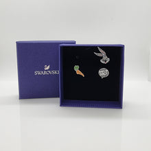 Lade das Bild in den Galerie-Viewer, SWAROVSKI LOONEY TUNES Bugs Bunny Tie Pin Set 3 Stück