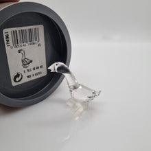 Lade das Bild in den Galerie-Viewer, SWAROVSKI Gans Gänsekind Tom 174961
