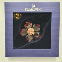 Lade das Bild in den Galerie-Viewer, SWAROVSKI Garden Tales Kirschblüte Magnet Brosche Groß 5580026