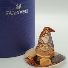 Lade das Bild in den Galerie-Viewer, SWAROVSKI Harry Potter Der sprechende Hut - Sorting Hat 5576712