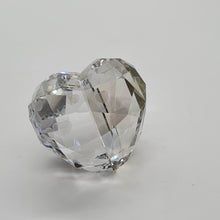 Lade das Bild in den Galerie-Viewer, SWAROVSKI Herz Love Heart Silver Shade mittel 1096729
