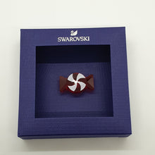 Lade das Bild in den Galerie-Viewer, SWAROVSKI Holiday Cheers Bonbon Magnet 5596398